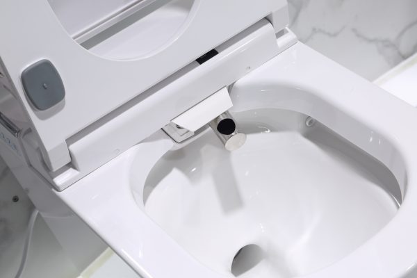 LUCCI Smart Toilet Suite 6